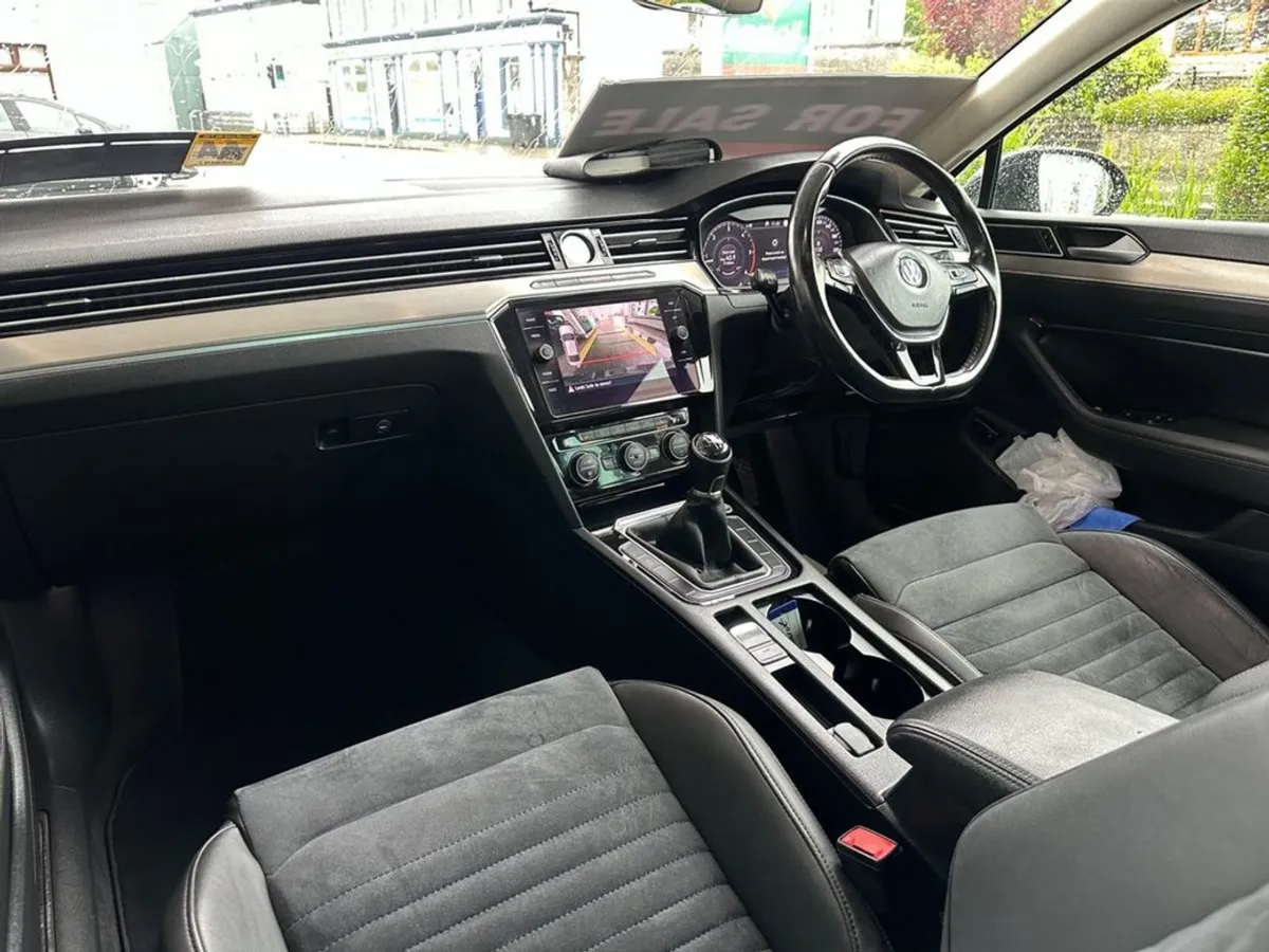 Volkswagen Passat 2.0 TDI 150 Highline - Image 2