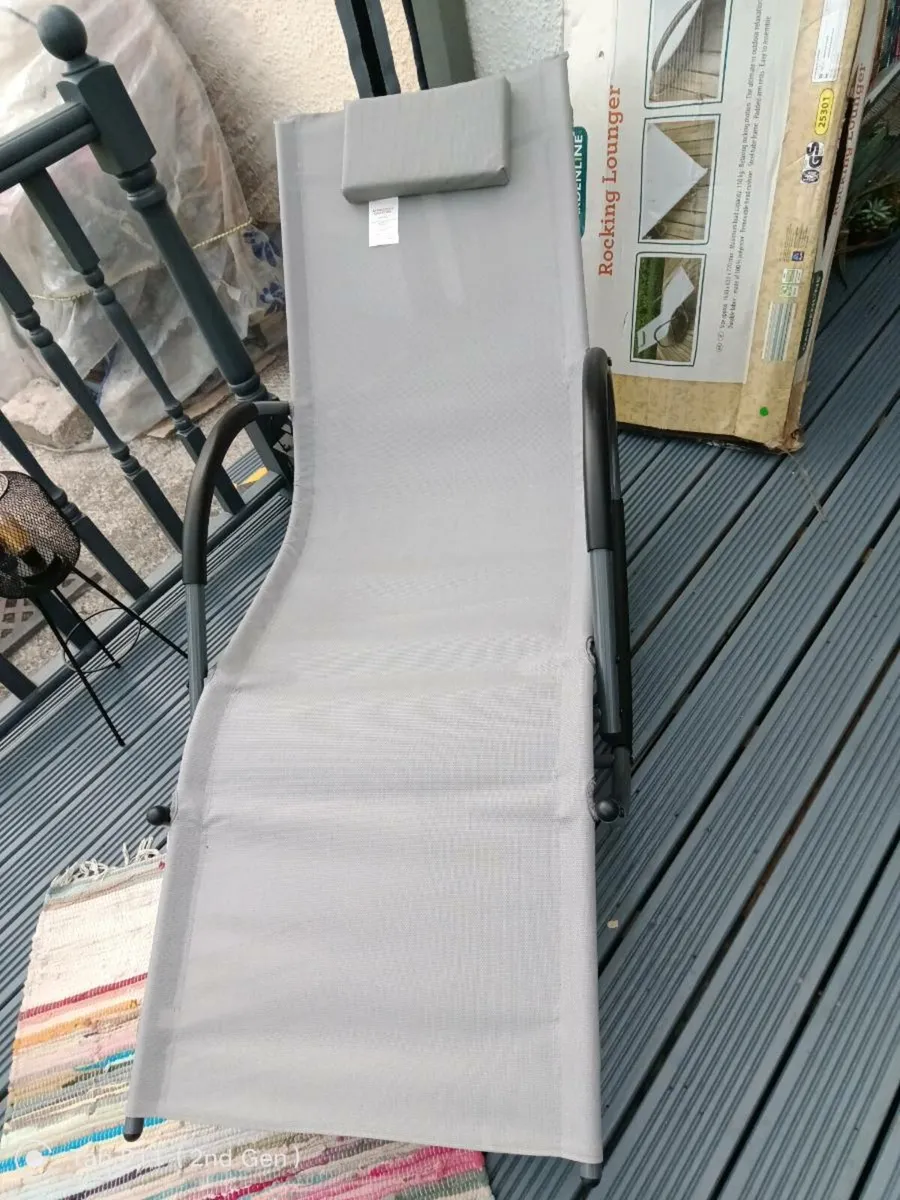 Rocking loungers - Image 1