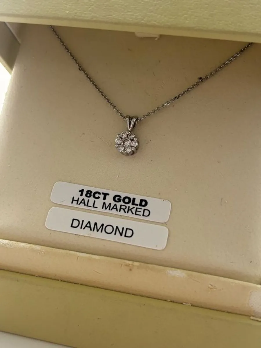 18ct white gold diamond necklace - Image 3