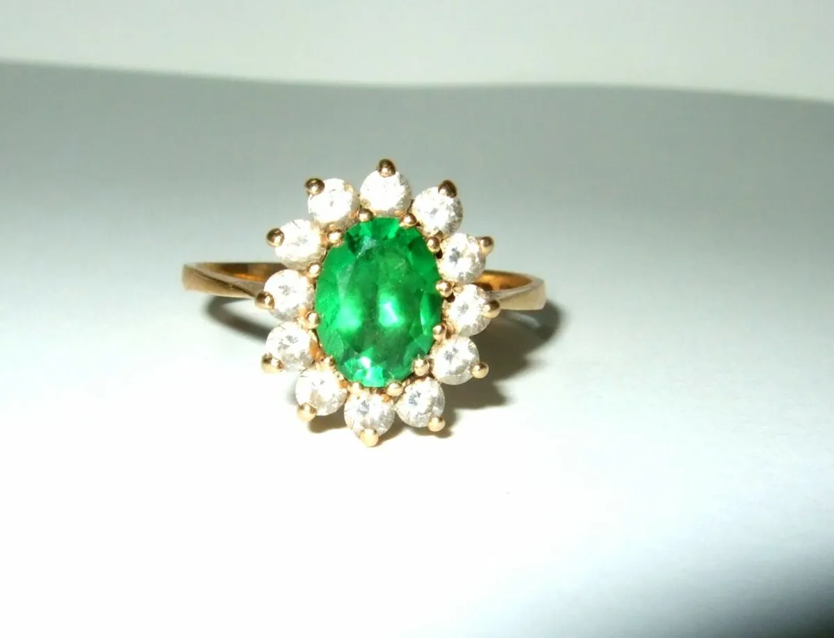 Vintage Hallmarked 14ct Gold Cluster - Image 4