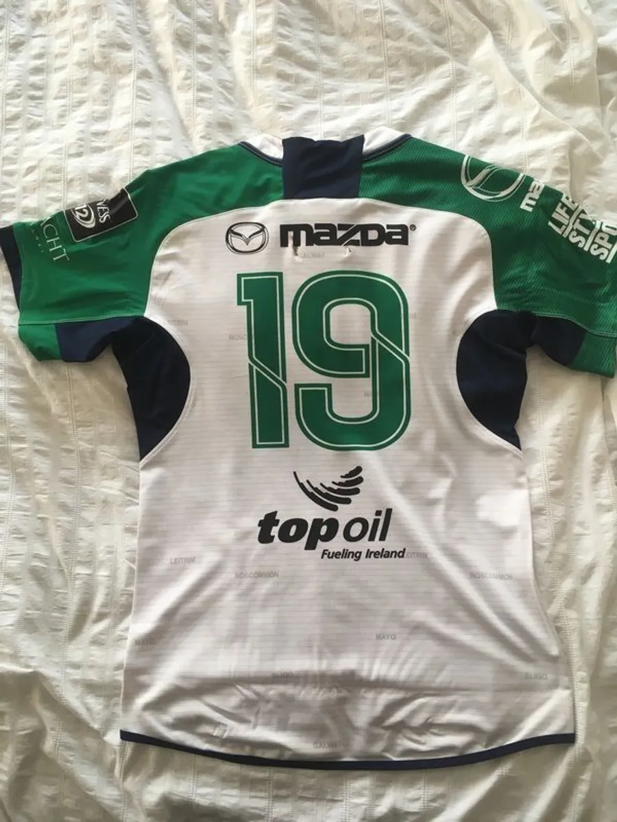 Connacht 2016 Pro12 squad signed jersey - Image 2