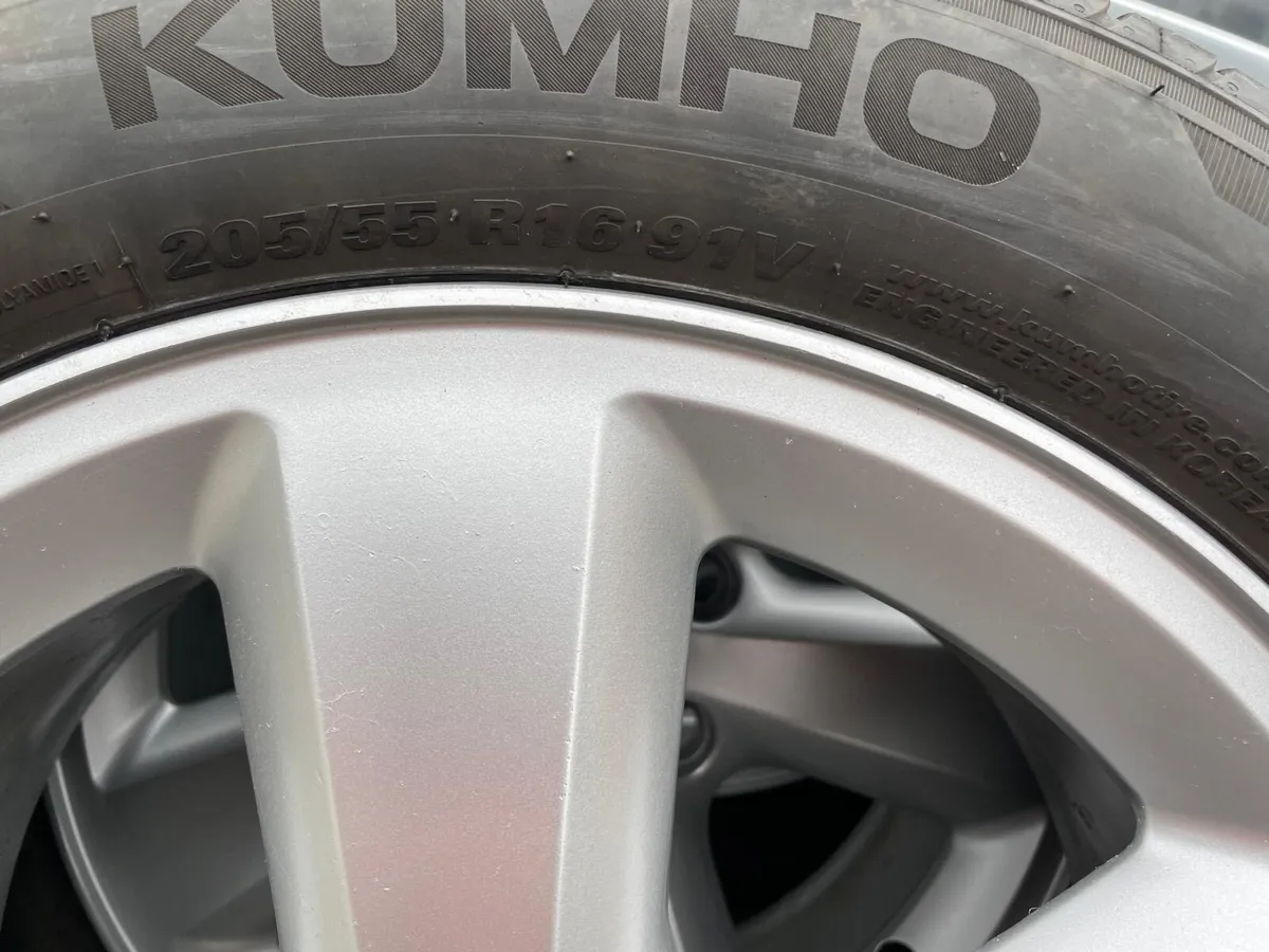 Ford Focus Alloy Wheels & Tyres 205/55R16 - Image 4