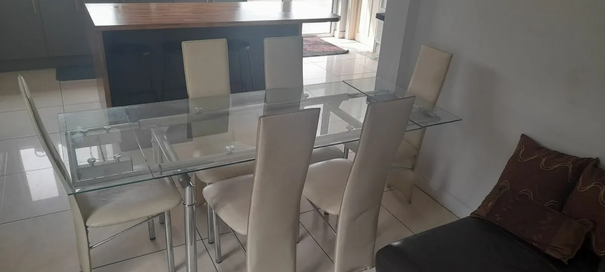 Glass table and 6 chairs - Image 2