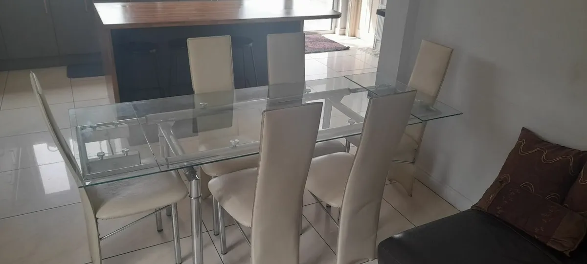Glass table and 6 chairs - Image 3