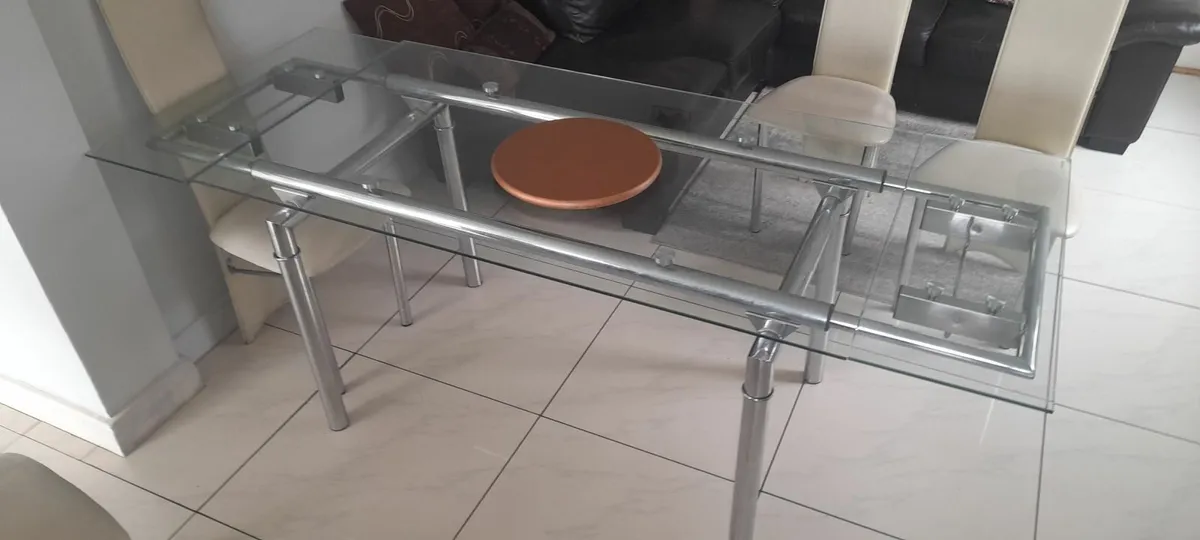 Glass table and 6 chairs - Image 4