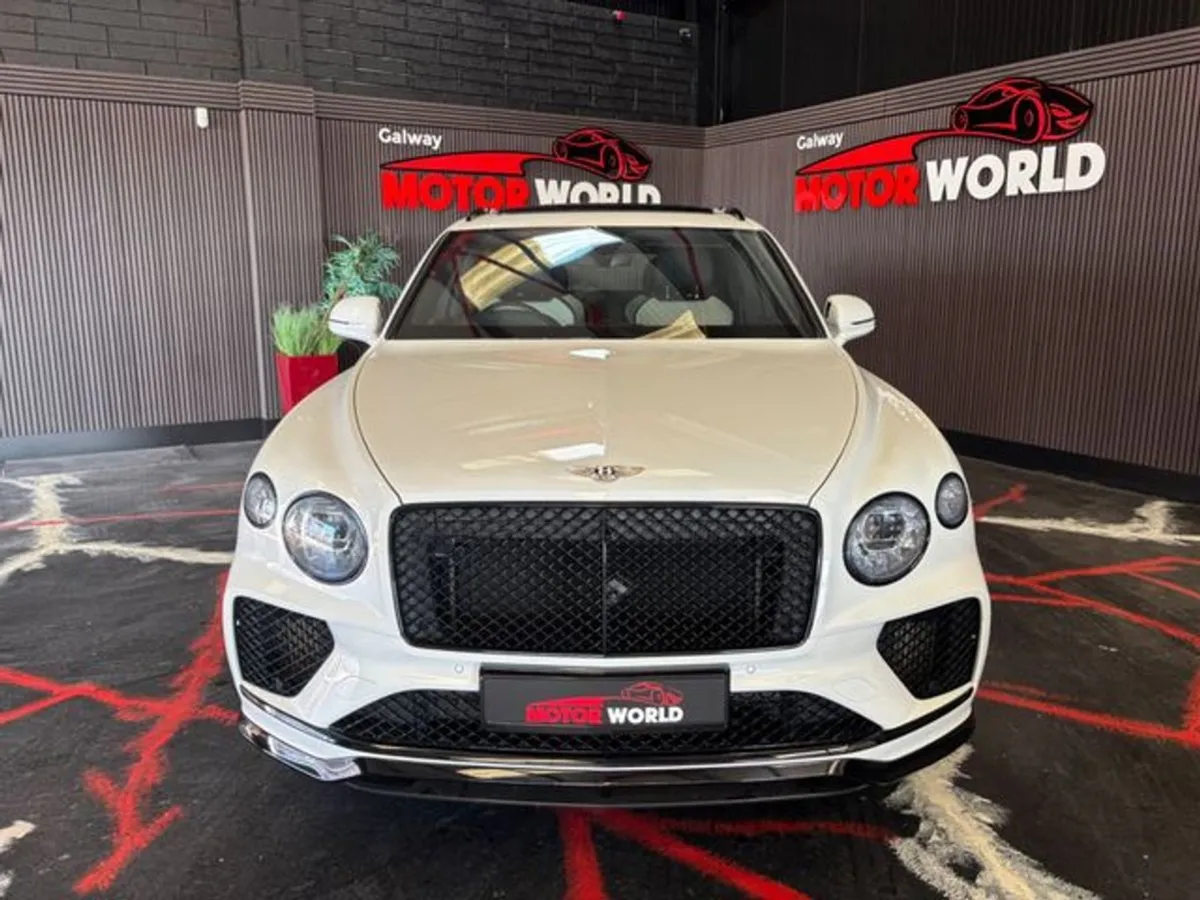 Bentley Bentayga First Edition Facelift Model 3.0 - Image 2
