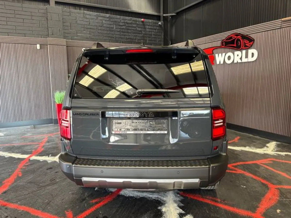 Toyota Landcruiser 2.8d Invincible Auto 4WD Euro - Image 4