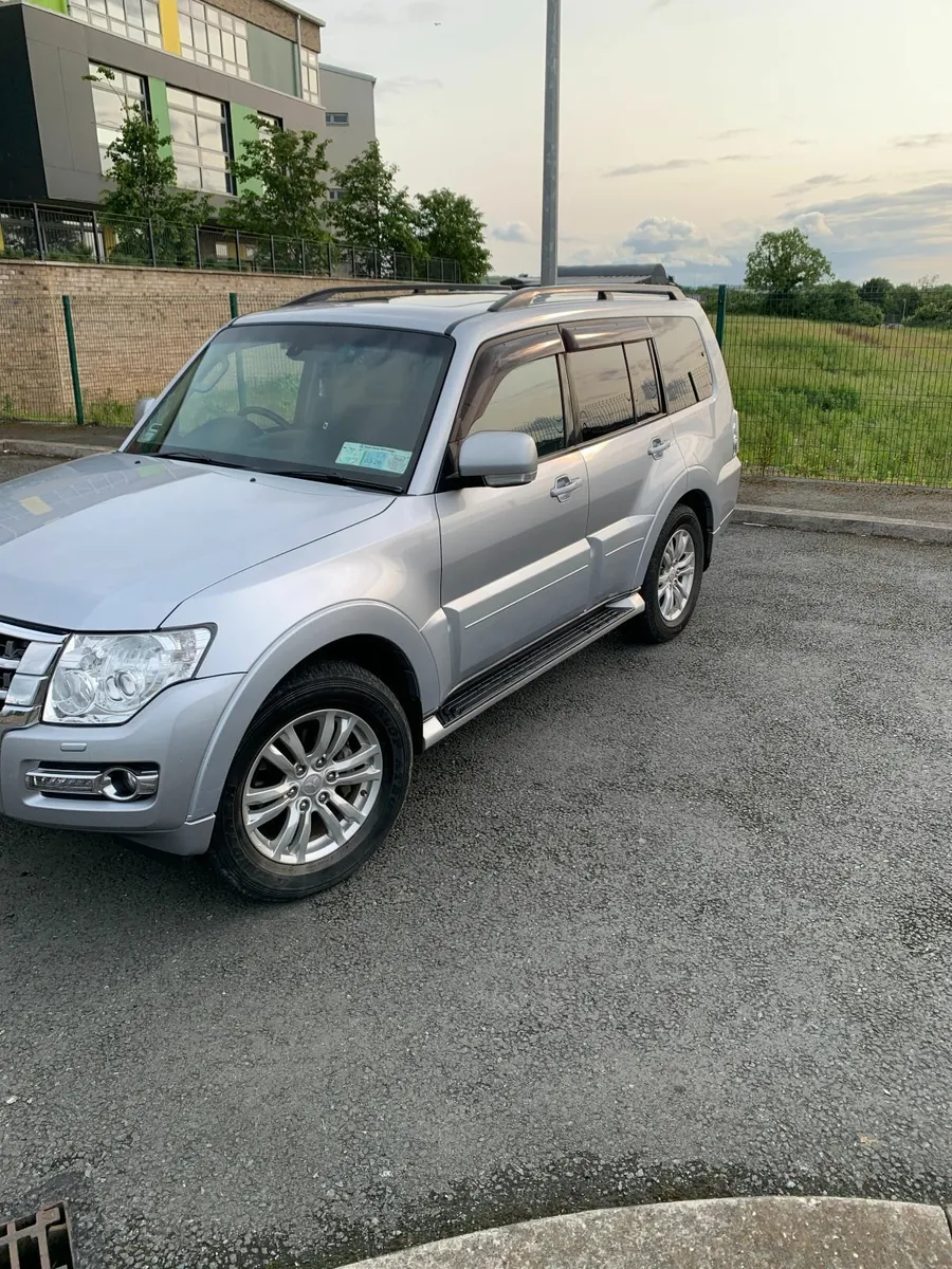 Mitsubishi Pajero 2017 - Image 2