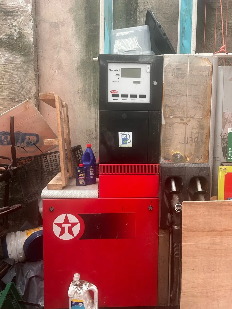Diesel + Petrol Pumps X3