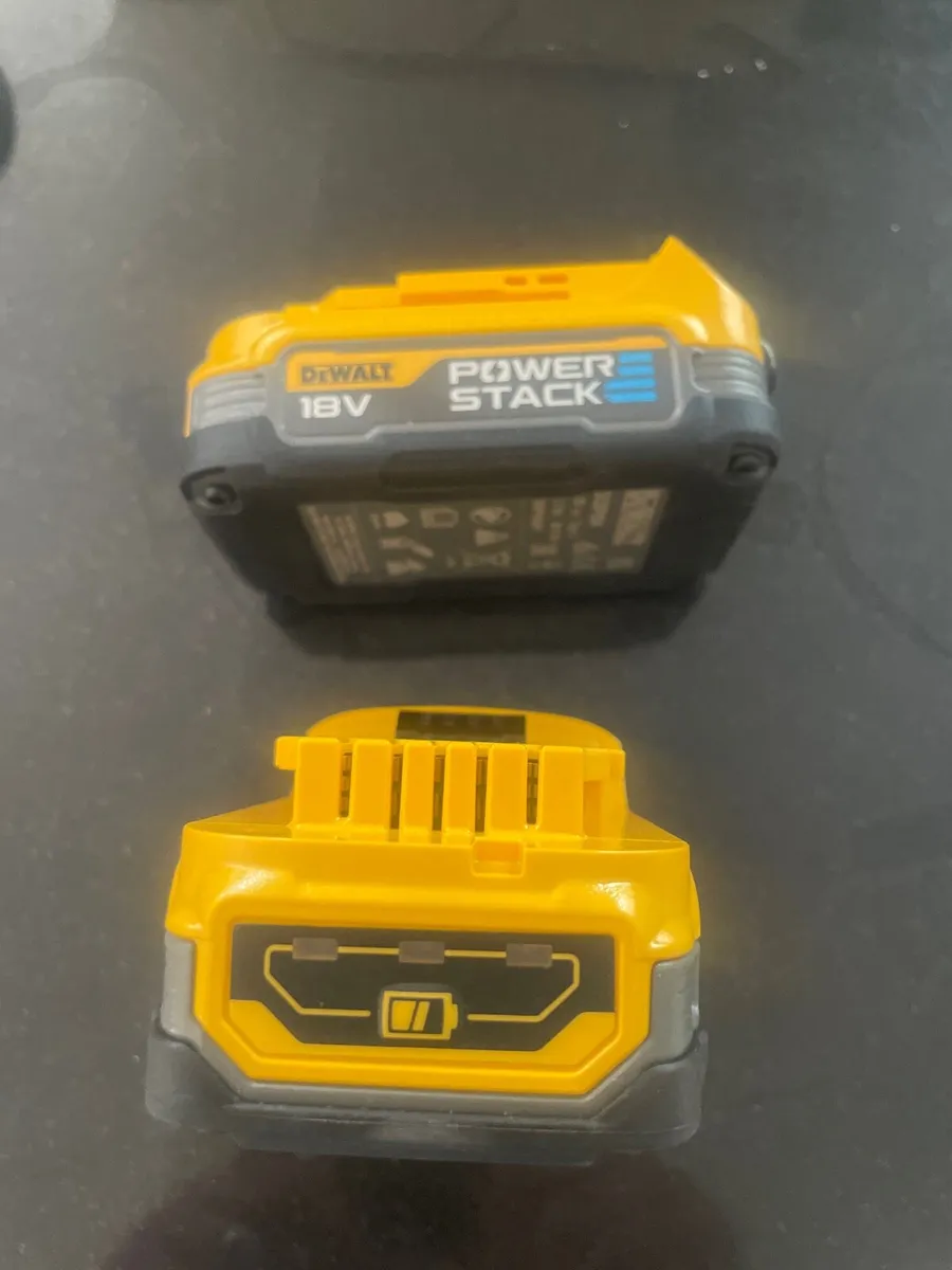 Dewalt 18v 2ah powerstack batteries new