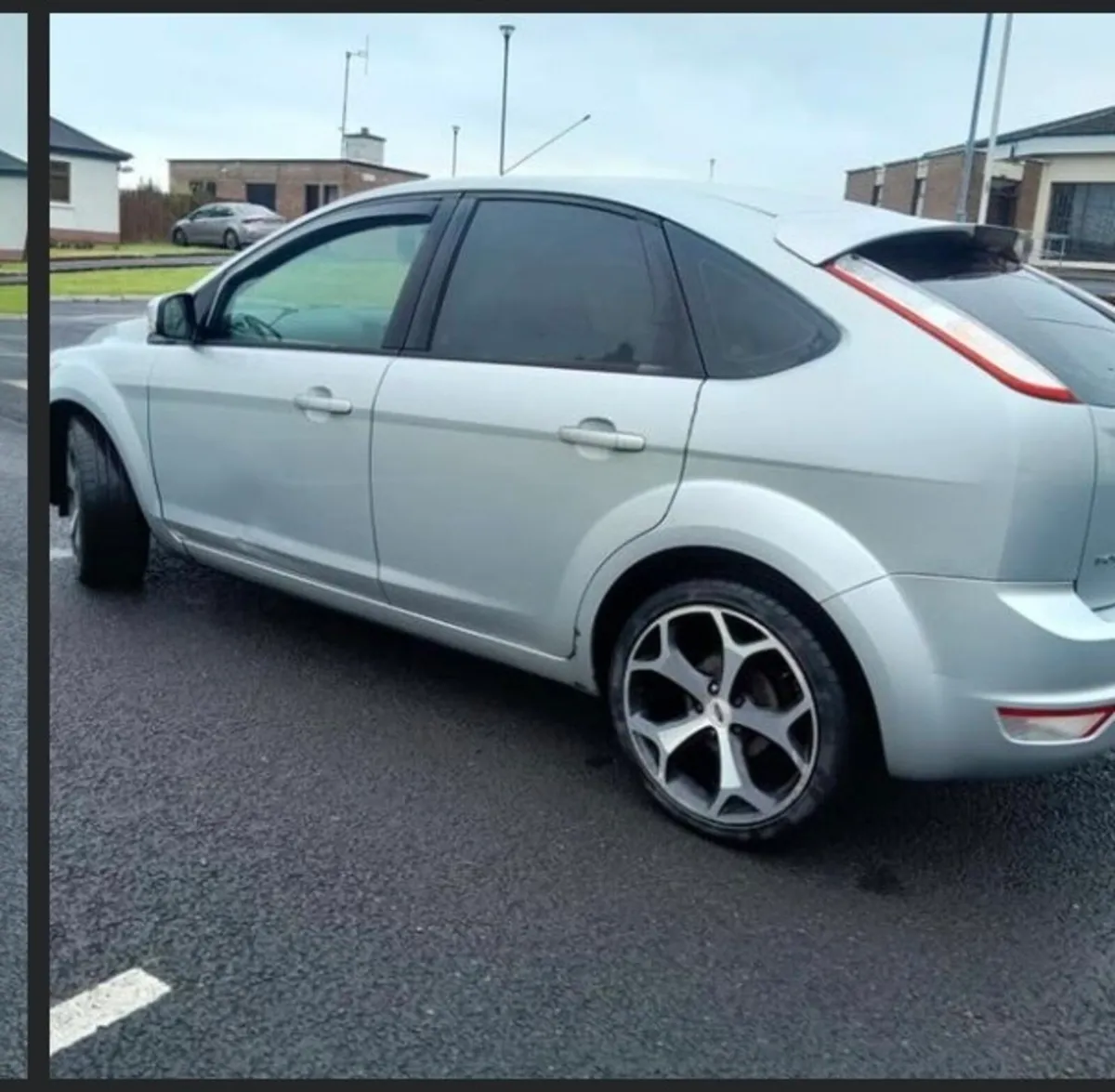 Ford Focus 2011 - Image 2