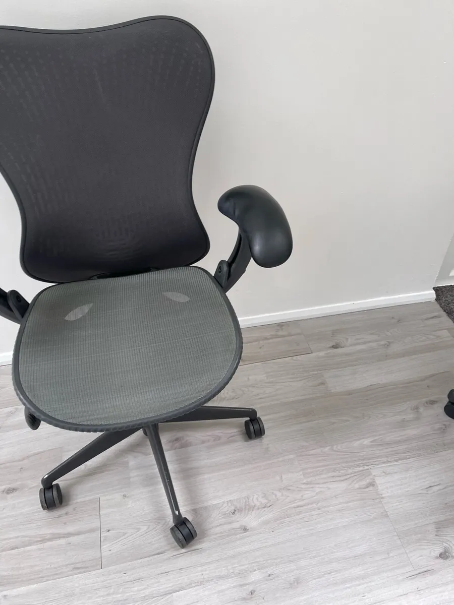 Herman Miller Mirra 1 Office Chair - Image 4