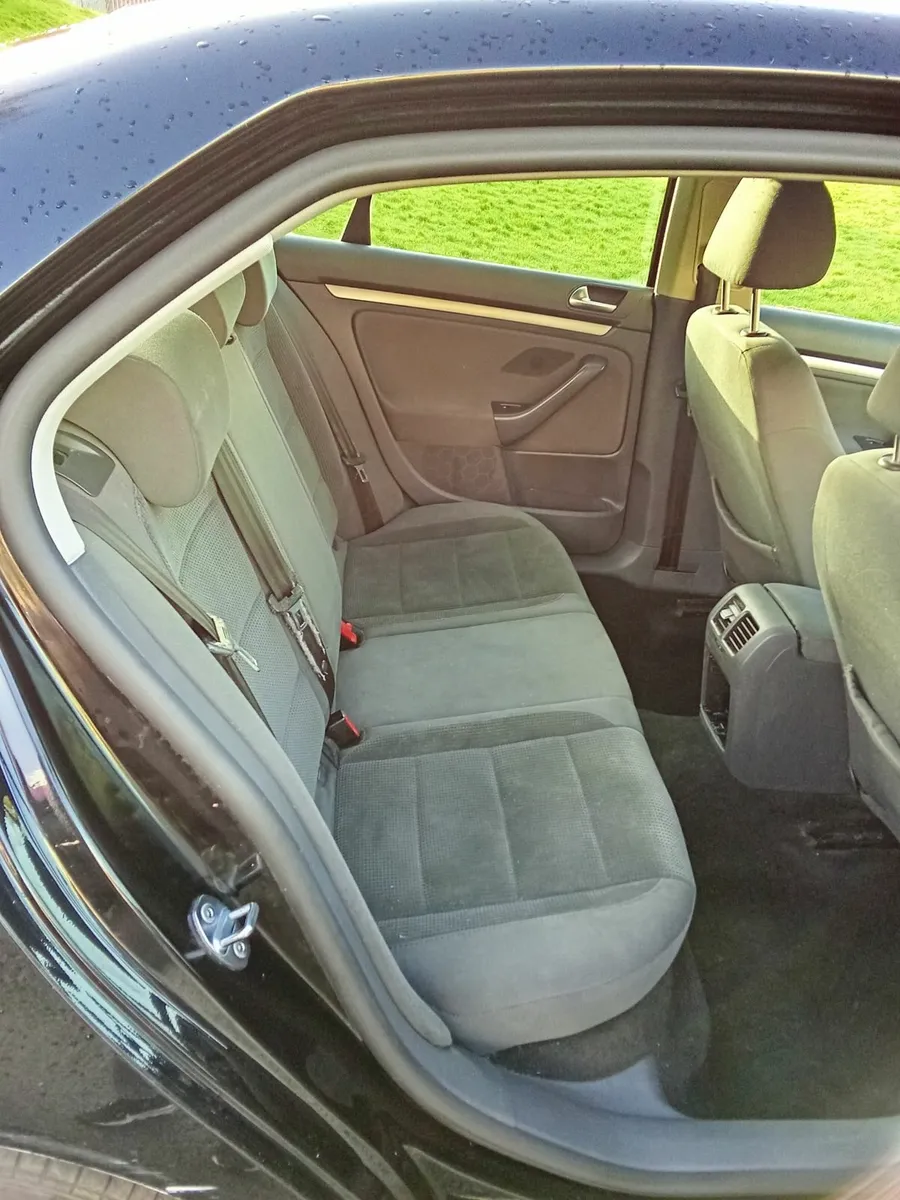 Volkswagen Jetta 2008 - Image 4
