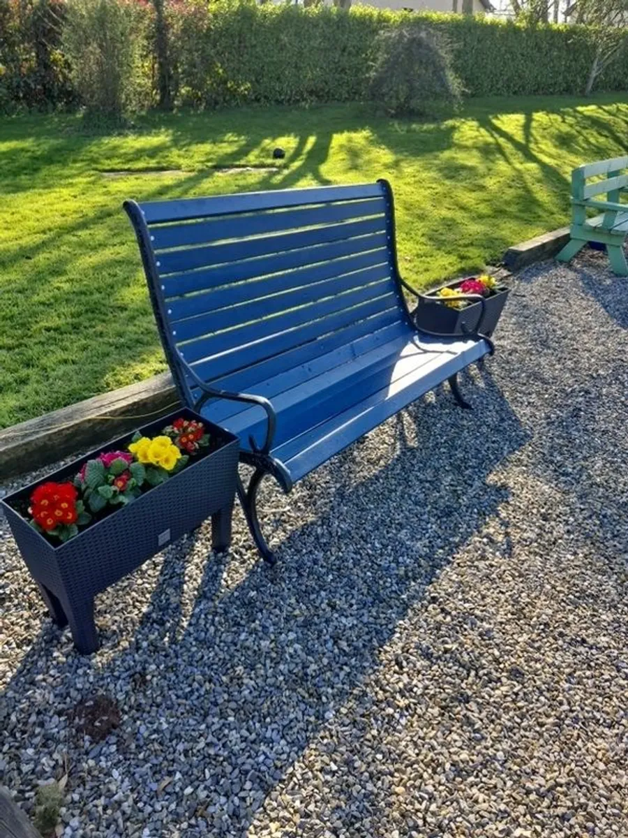 High back cast iron bench - Image 2