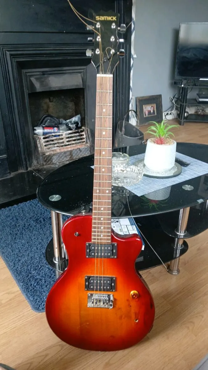 Samrick electric guitar & Amp