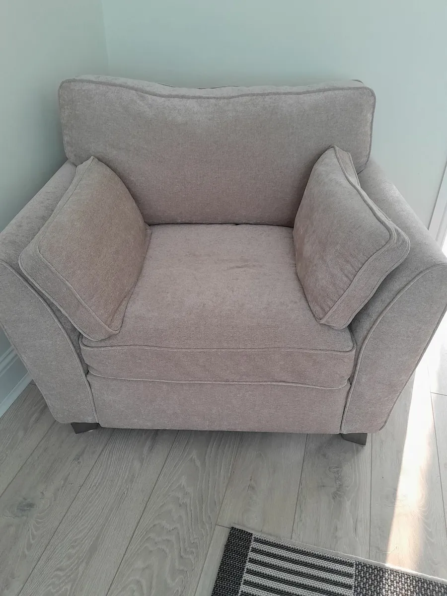 Chair - Image 2