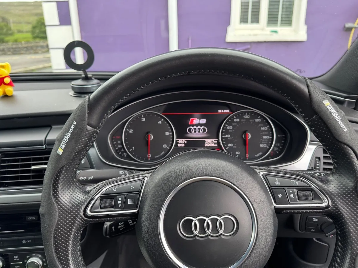 Audi A6 2013 - Image 2