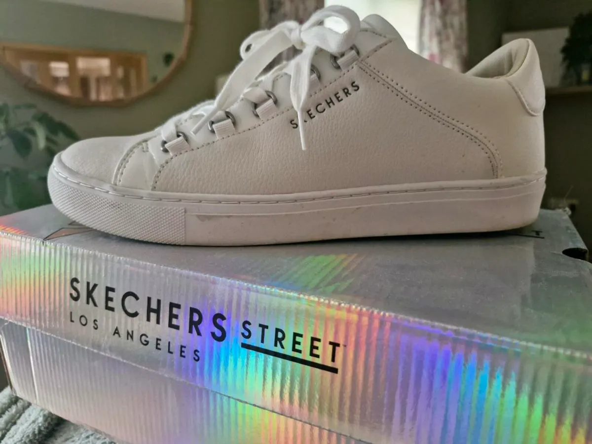 White los angeles Skechers street - Image 4