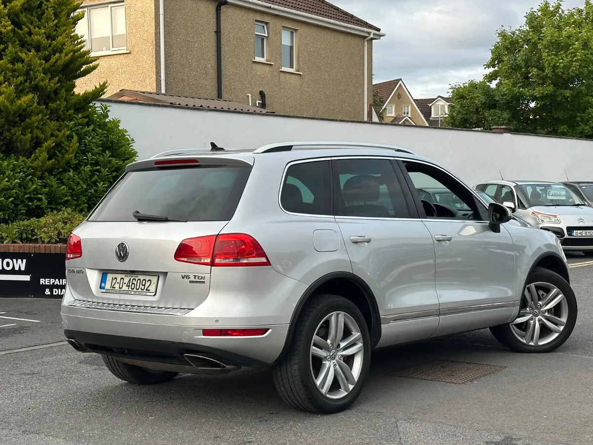 VW Touareg 2012 HIGH SPEC !!!! - Image 3