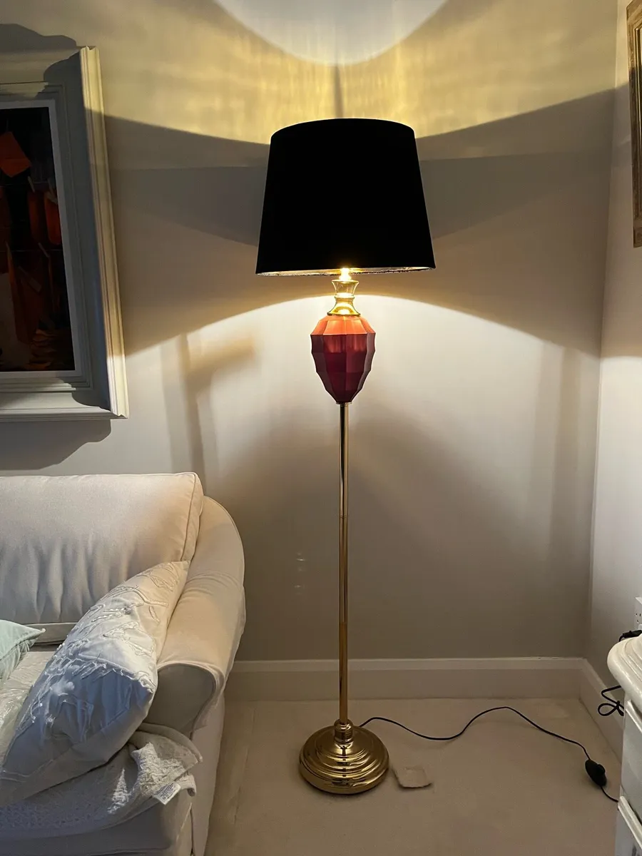 Lamps with shades - Image 3