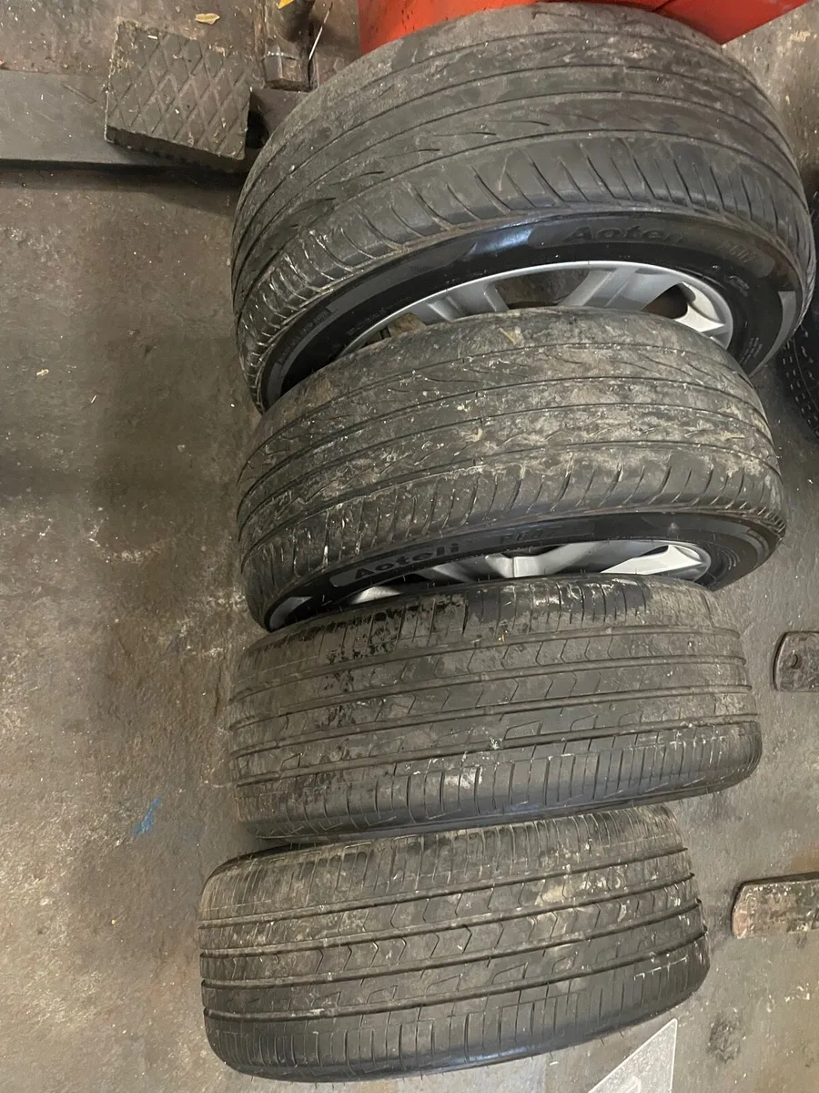 Original Audi A4 TECHNIK alloy 17" wheels - Image 3