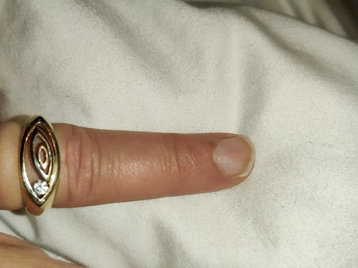 STAR TREK EYE, 9CT Thick Gold 5.15 Gram New Ring ! - Image 3