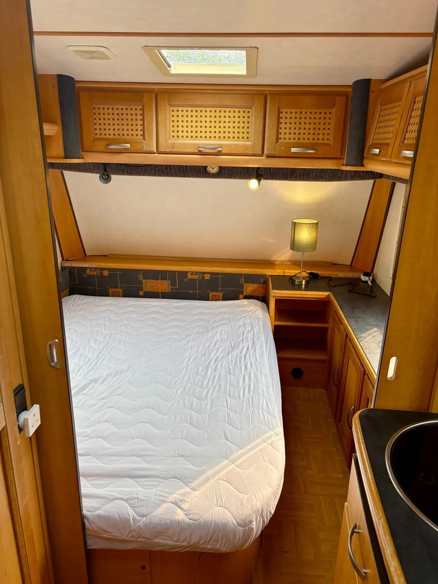 LMC Caravan fixed bed - Image 3