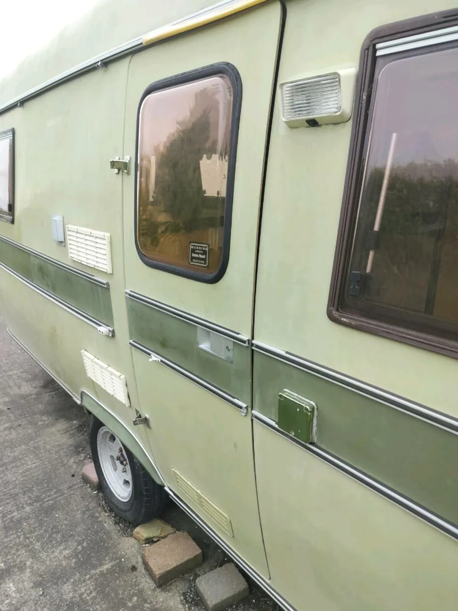 Vintage caravan - Image 4