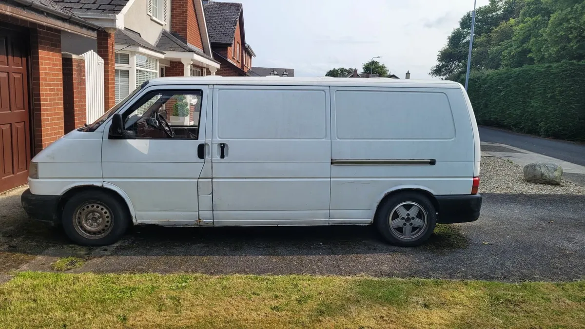 Volkswagen Transporter 1999 - Image 1