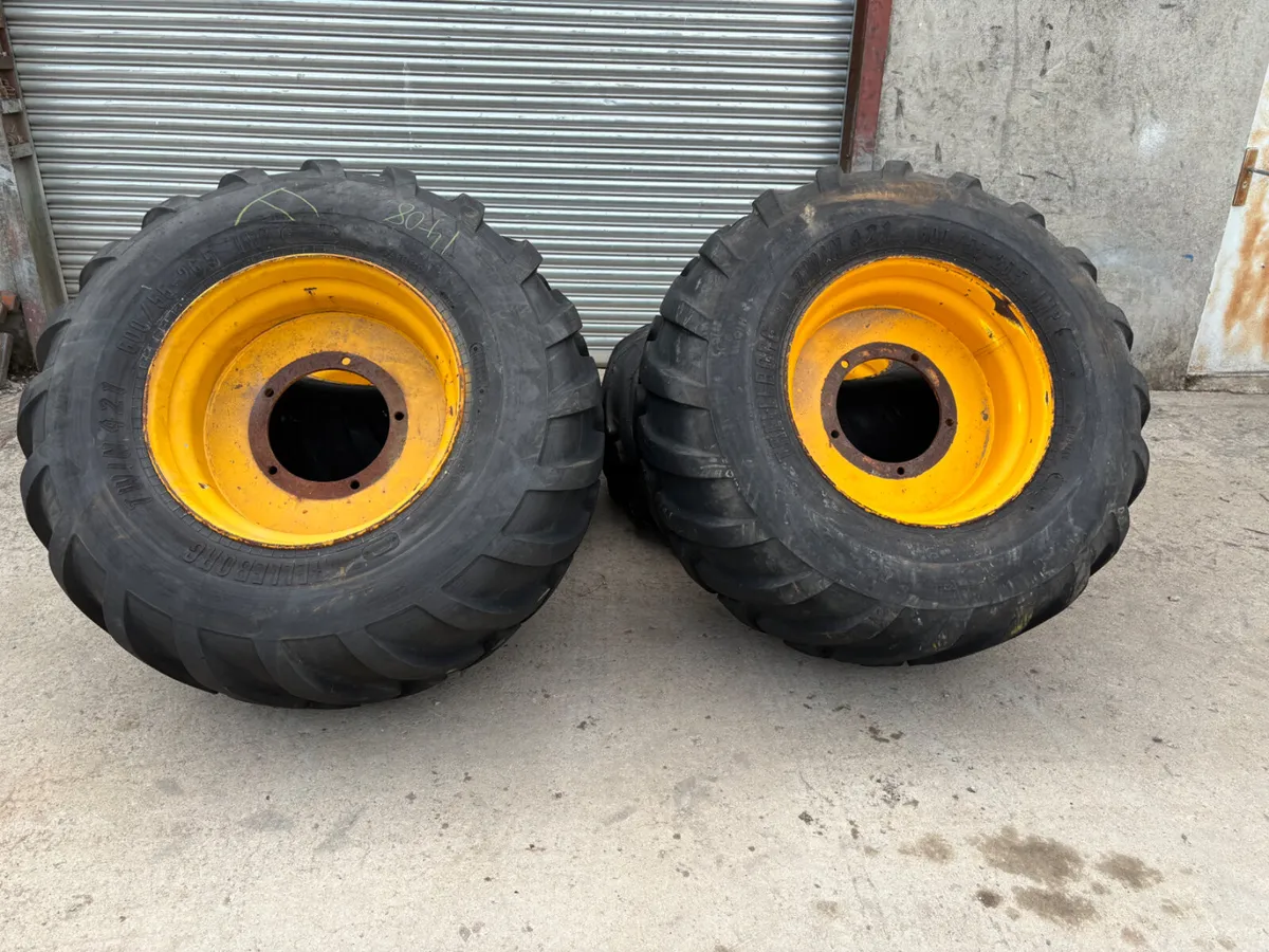 Jcb over sized wheels - Image 1