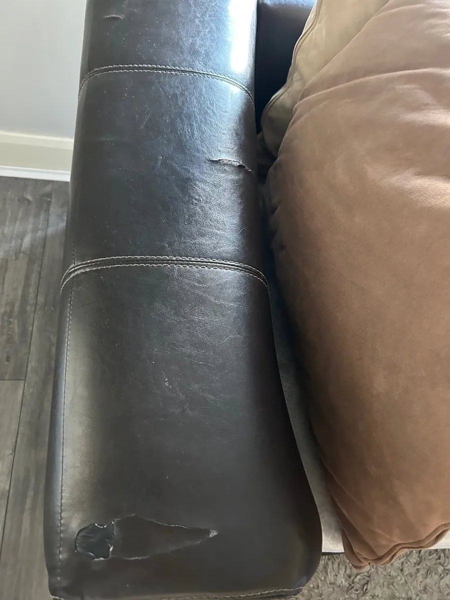 Couch - Image 3