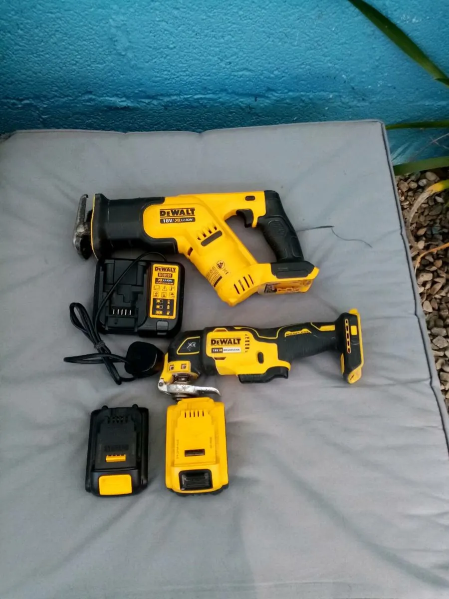 Dewalt Brushless Multi Tool and Recipricator Saw - Image 3
