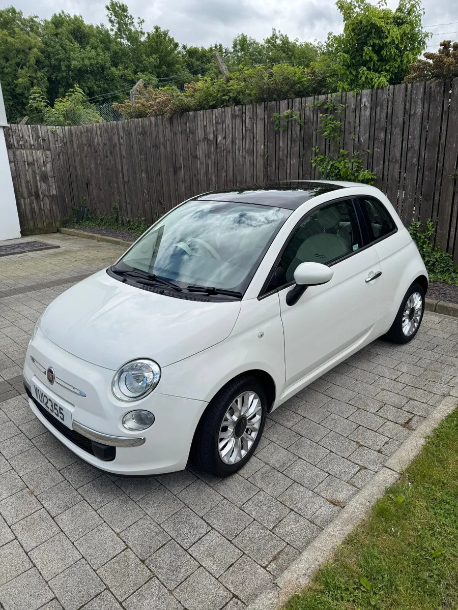 Fiat 500 1.2 Lounge 3dr [Start Stop] 2015 - Image 1