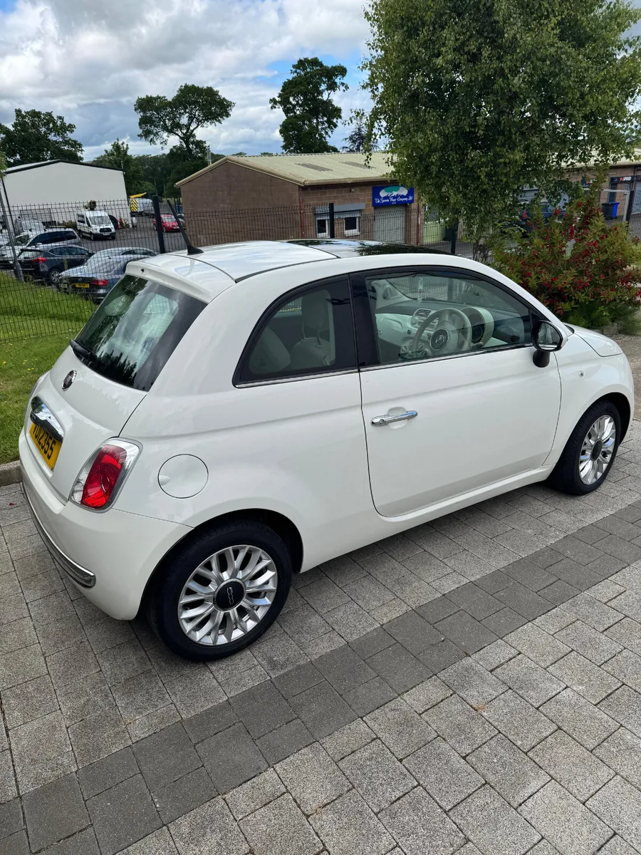 Fiat 500 1.2 Lounge 3dr [Start Stop] 2015 - Image 4