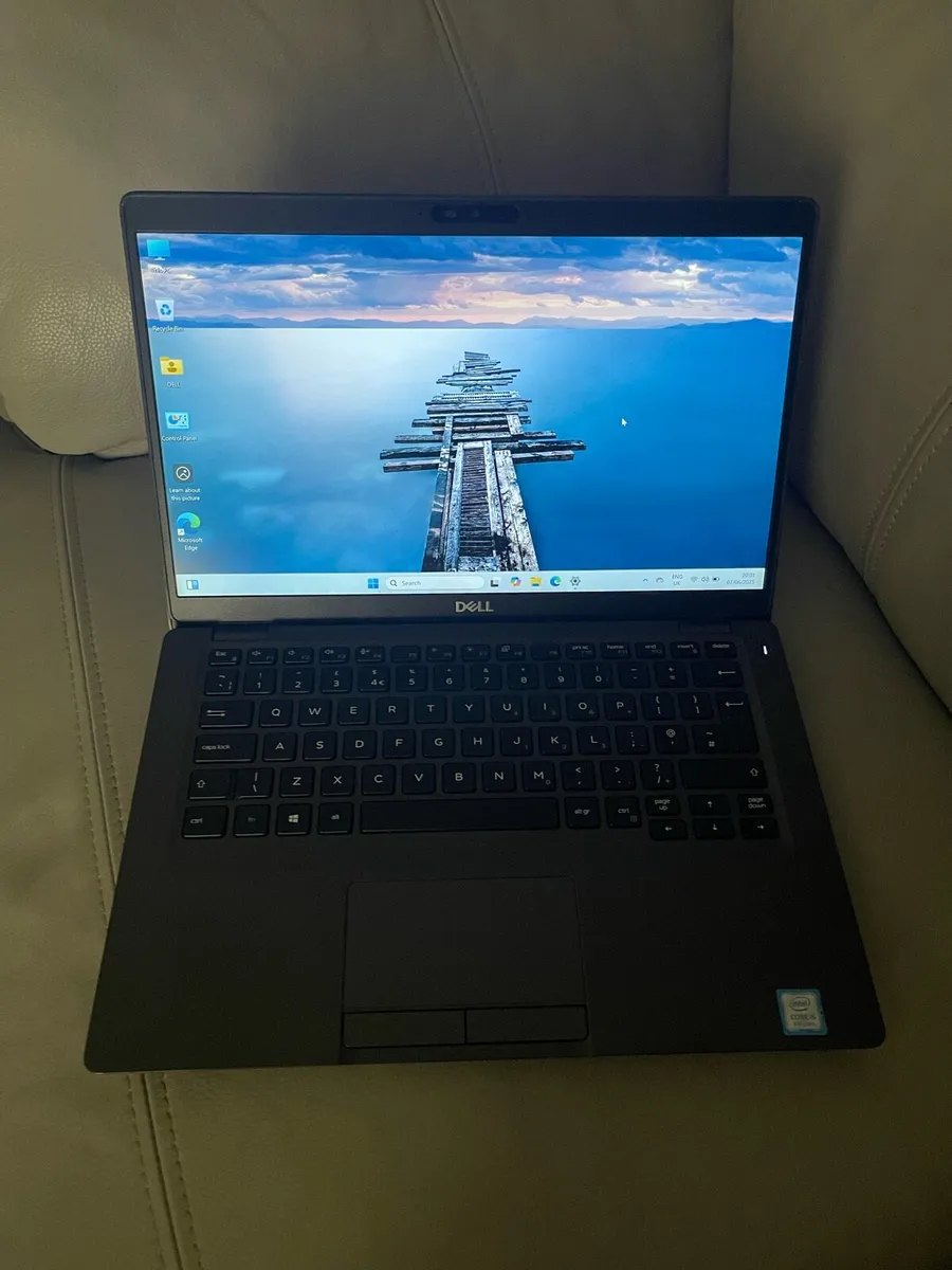 Dell laptop i5 pro 32gb 512 ssd win 11 pro - Image 1