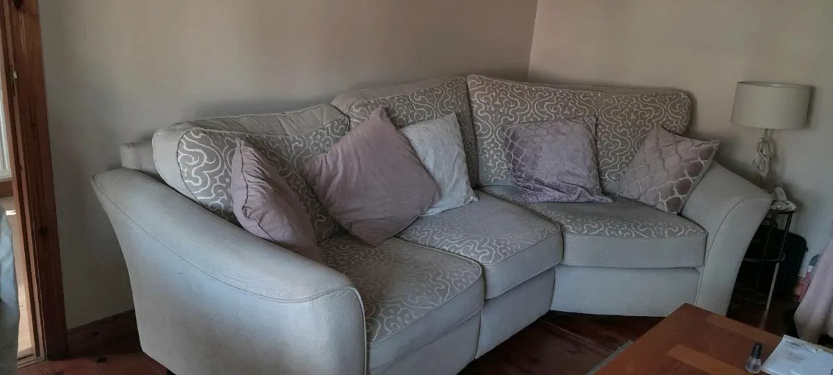 Sofa and 2 chairs - Image 3