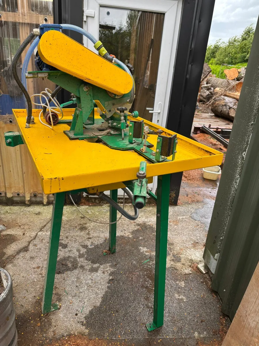 Bandsaw blade sharpener - Image 1