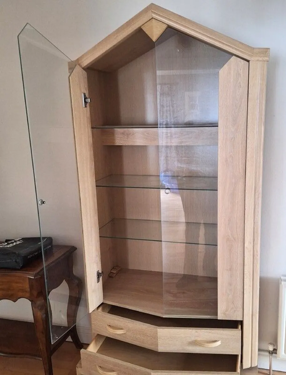 Display Cabinet - Image 3