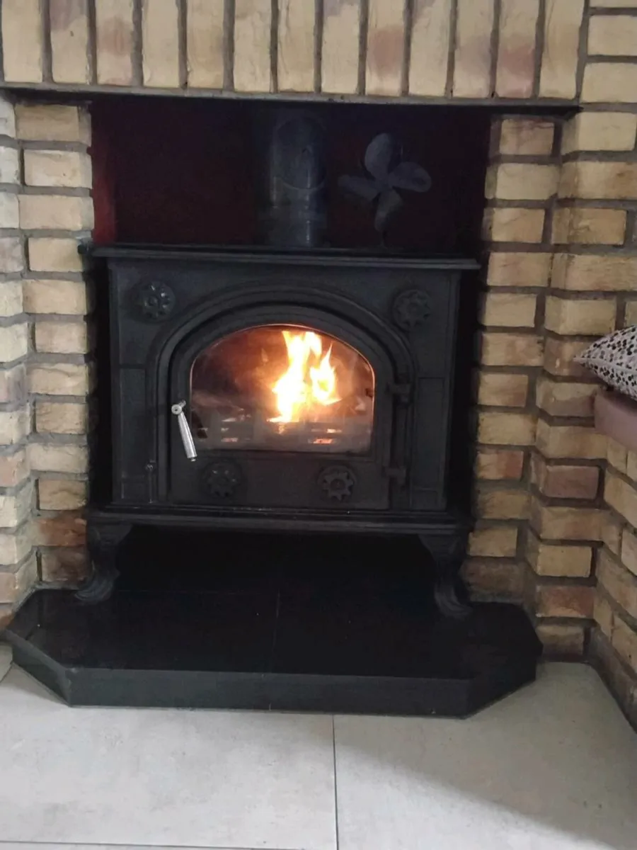 Solid Fuel Stove with back boiler - Image 1