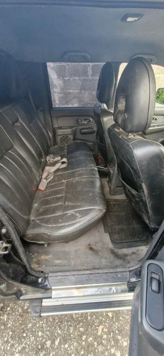 L200 - Image 3