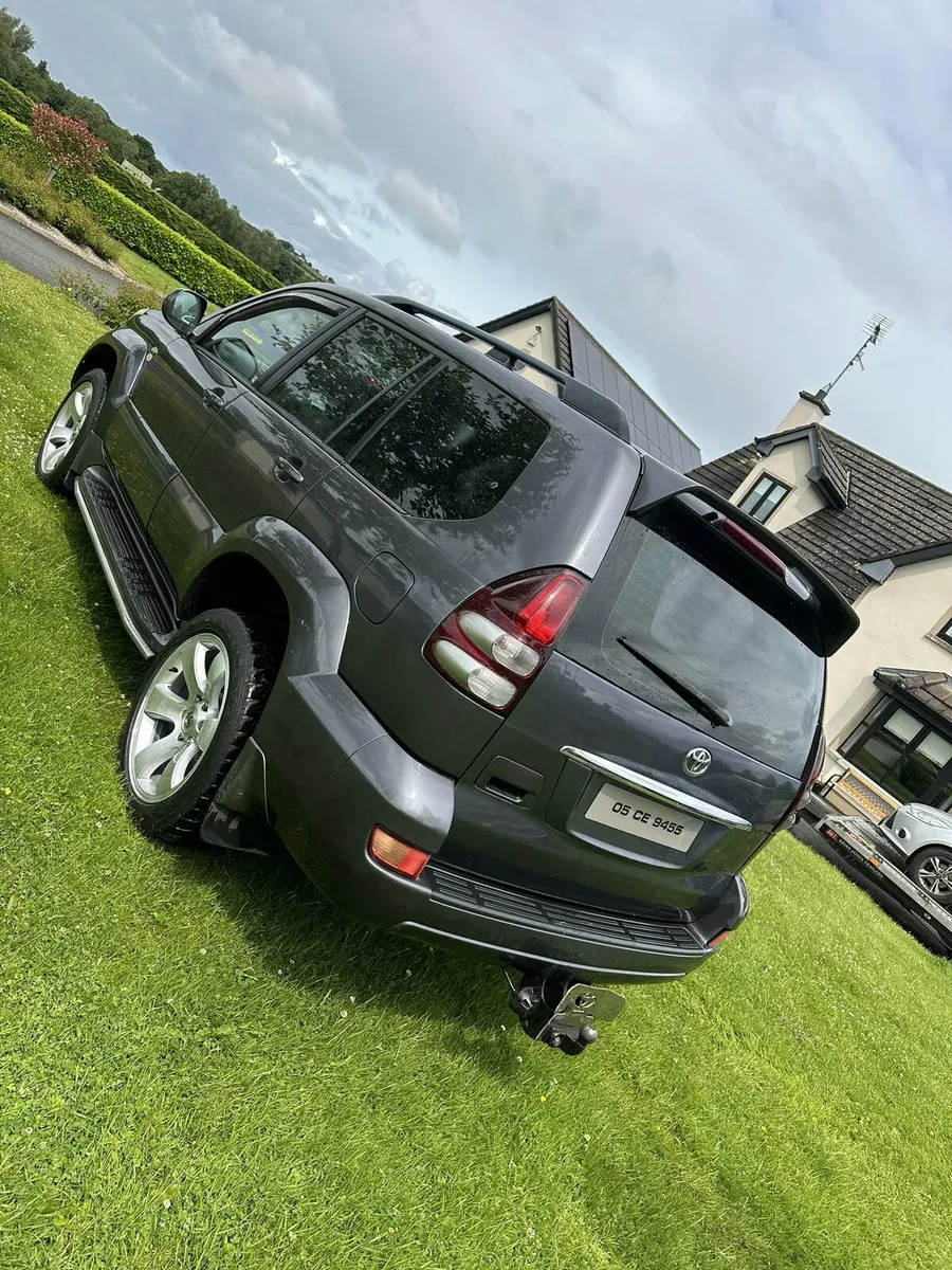 Toyota landcruiser lc5 - Image 3