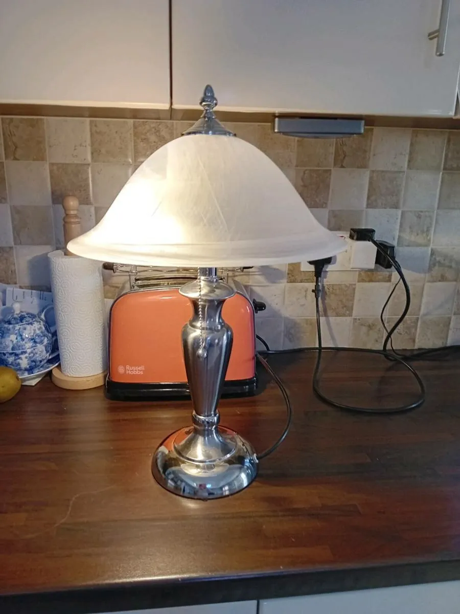 TABLE LAMP ELECTRIC - Image 1