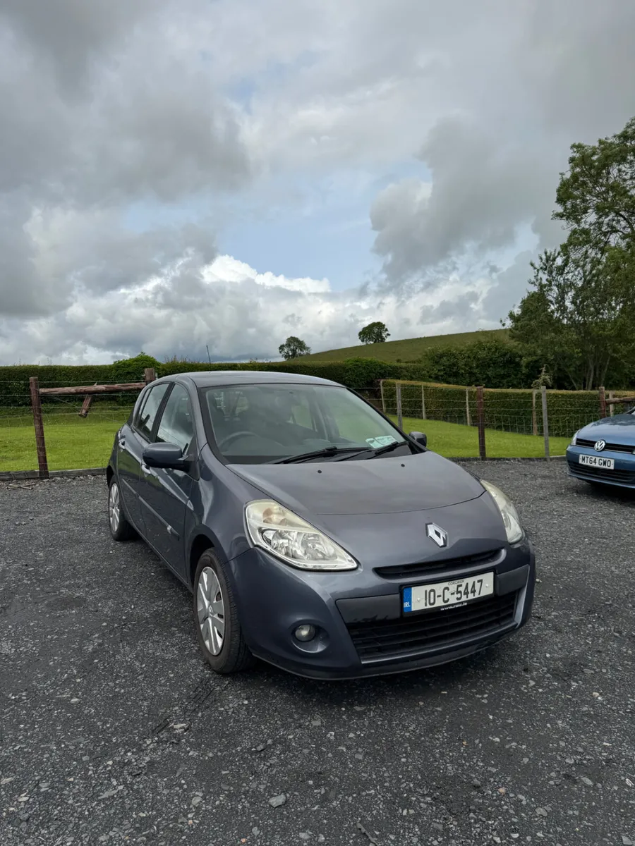 Renault Clio 2010 - Image 2