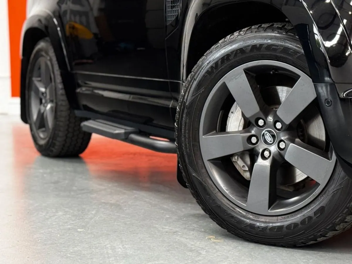 Land Rover Defender X-dynamic HSE  67 - Image 4