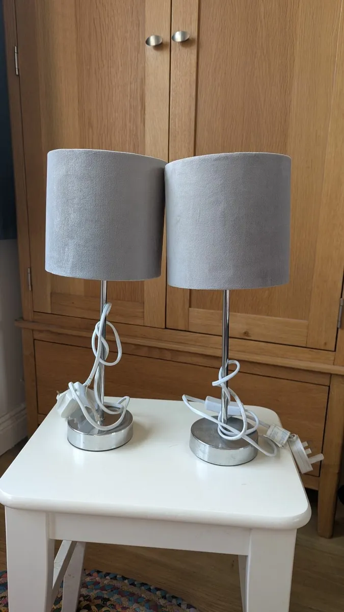 Matching lamps
