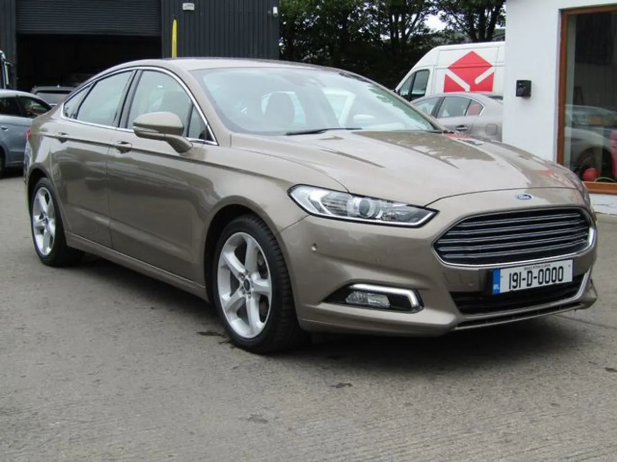 Ford Mondeo Titanium Edition HEV - Image 2