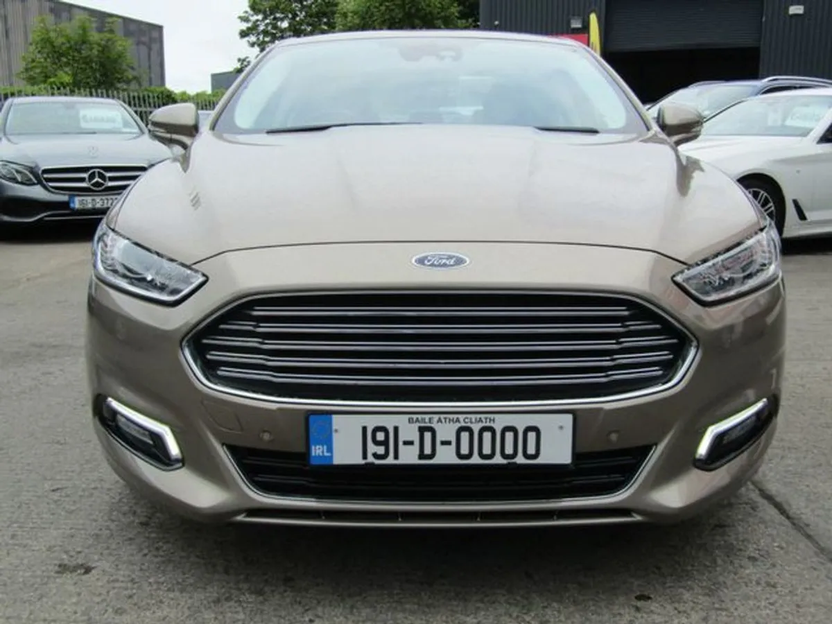 Ford Mondeo Titanium Edition HEV - Image 3