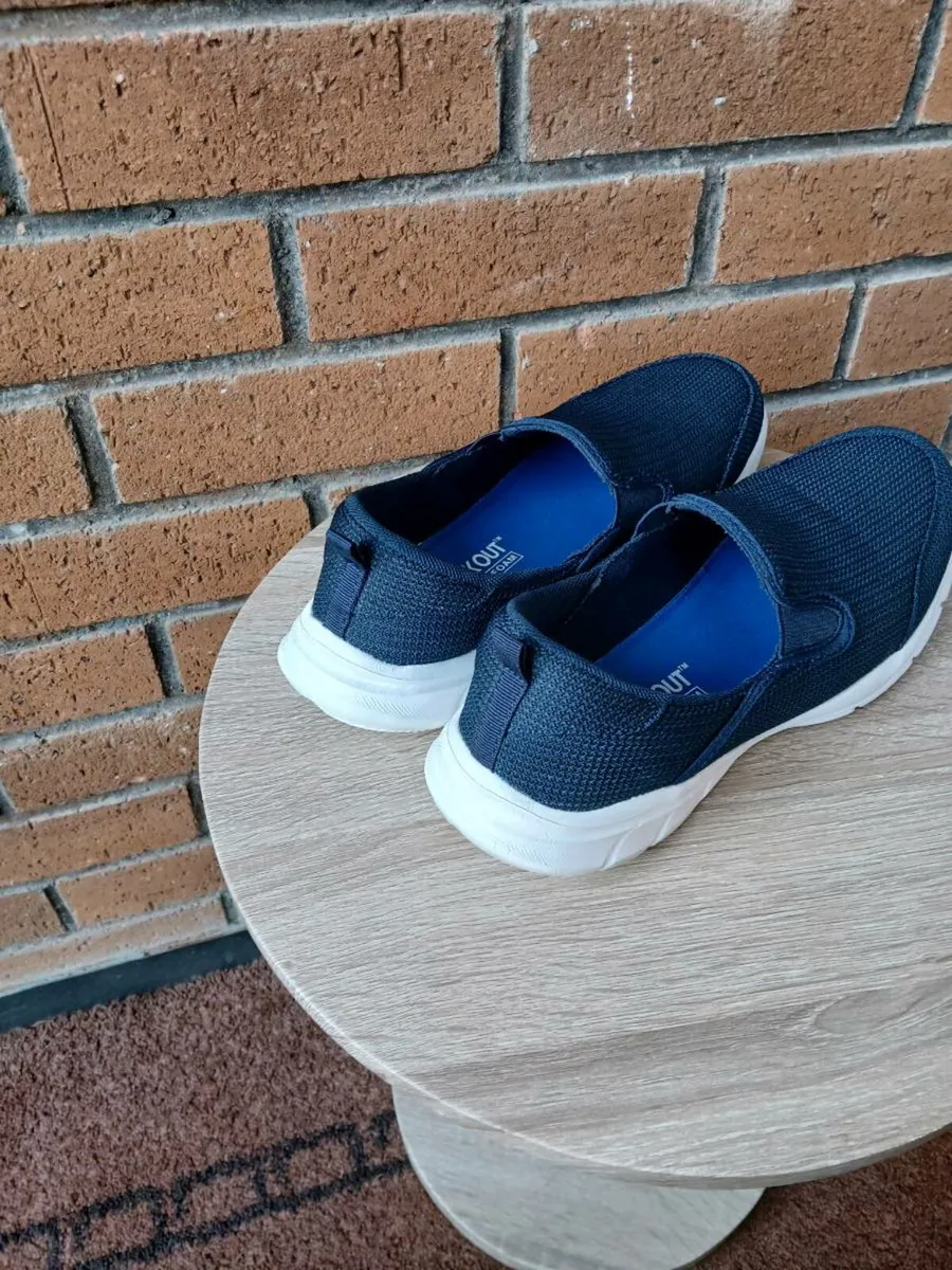 Gents casual slip on shoes size 43. - Image 4