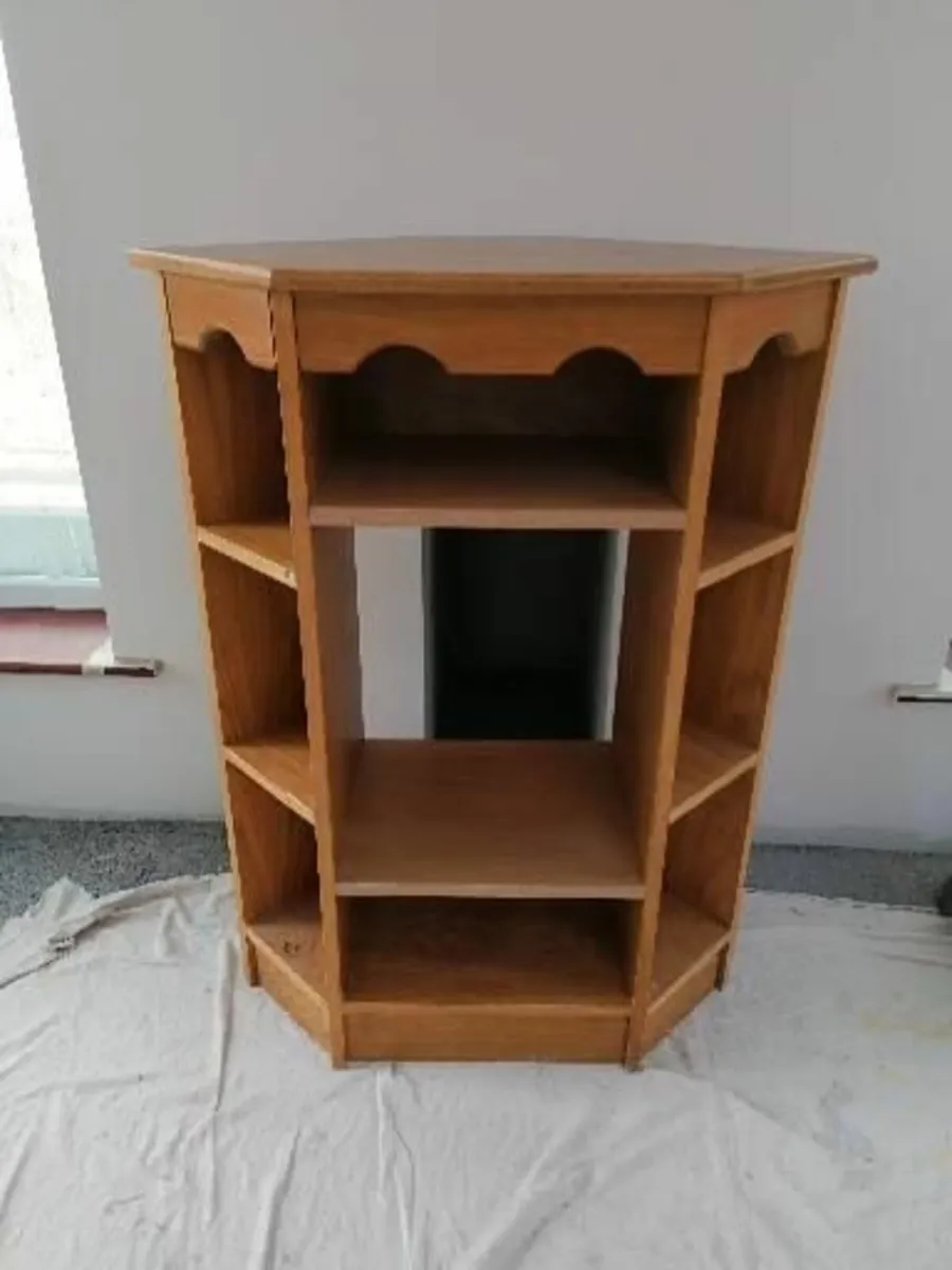 Corner Unit