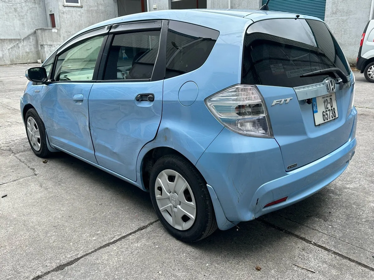 2012 Honda Fit 1.4p hybrid AUTO - Image 3